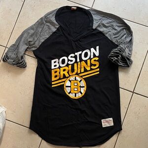 Mitchell & Ness Boston Bruins Long Sleeve Tee - Black and Gray